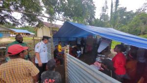Pj. Bupati Maybrat Turun Langsung ke 30 TPS di Wilayah Rawan Aifat Timur Raya