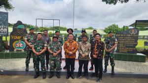 Pj. Bupati Maybrat Kunjungi Batalyon Infanteri 133/Yudha Sakti di Padang