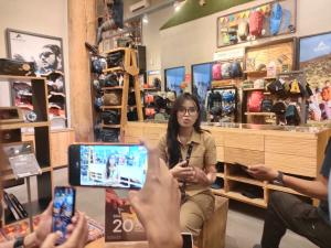 Eiger Store Radio Dalam Berbagi Takjil, dan Pesta Promo serta Diskon