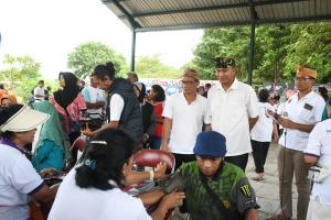 Panitia Nyepi Nasional Gelar Bakti Sosial, Pengobatan Gratis Serta Saka Yoga Festival di Candi Kedulan