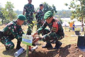 Pos Turiskain Satgas Yonif 742/SWY Jadi Wisata Edukasi Balai Ecobrick di Perbatasan RI-RDTL