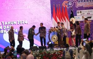 Buka Rakernas XVI Apkasi, Presiden Jokowi Minta Pemda Kreatif Manfaatkan Potensi Daerah