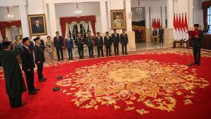 Presiden Jokowi Lantik Menteri Sosial dan Kepala BNPT di Istana Negara Jakarta