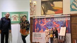 Cemara 6 Galeri Pamerkan Batik Kontemporer Karya Tiarma Sirait Bertema "Batik Dalam Dimensi Baru"