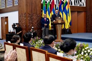 Raih Doktor dari Universitas Airlangga, AHY: Butuh Kepemimpinan Transformasional di Semua Lini