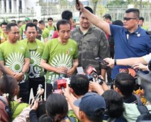 Terkait Angka Deflasi, Presiden Jokowi: Coba Dicek Betul Karena Pasokan Barang Baik