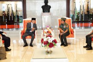 Panglima TNI Terima Kunjungan Menteri Pertahanan RI di Mabes TNI