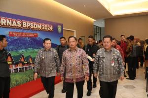 Di Rakornas BPSDM 2024, Mendagri Dorong Mindset Baru dalam Digitalisasi Pemerintahan