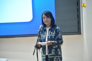 Hadiri Simposium di Undip Semarang, Wamen Diana Tekankan Pentingnya Smart Vertical Housing