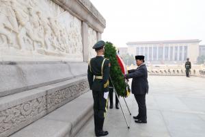 Presiden Prabowo Kunjungi Monumen Pahlawan Rakyat untuk Meletakkan Karangan Bunga