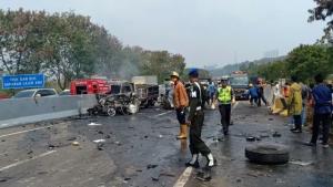 Semakin Banyak Truk dan Bus Menjadi Penyebab Kecelakaan Beruntun di Jalan Tol