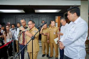 Mendagri Minta Kepala Daerah Pelajari Kriteria MBR untuk Kebijakan Pembebasan BPHTB dan Retribusi PBG