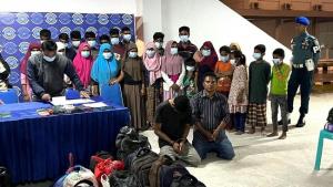 Aparat Gagalkan Belasan TKI Ilegal Berangkat ke Malaysia