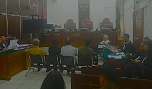 Hadir Sidang dengan Kondisi Sakit, Ted Sioeng Ingin Tunjukkan Dakwaan JPU Tak Benar