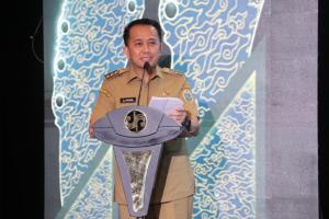 Dirjen Bina Keuangan Daerah Agus Fatoni Terima Penghargaan dari Kementerian BUMN sebagai Pembina Samsat Nasional