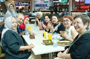 Alumni FEUI 77 dari Arisan Menuju ke Banyuwangi