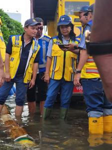 Tinjau Banjir Tol Bandara Soetta, Wamen Diana: Upayakan Tol Tetap Berfungsi Baik