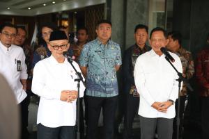 Bertemu Mendikdasmen, Mendagri Tito Bakal Gelar Pertemuan dengan Kepala Daerah