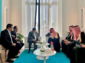 Kuatkan Kerja Sama Ekonomi, Menko Airlangga Bertemu Menteri Ekonomi dan Perencanaan Kerajaan Arab Saudi