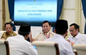 Menko AHY Hadiri Rapat Terbatas dengan Presiden, Bahas Prioritas Infrastruktur, Transportasi Lebaran, dan Pembangunan Kewilayahan di Papua