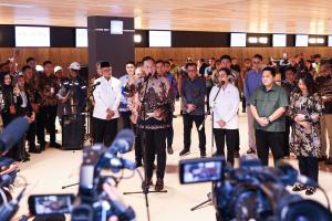 Pastikan Penurunan Tiket Pesawat, Menko AHY: Pemerintah Tetapkan Diskon Tarif hingga 14%