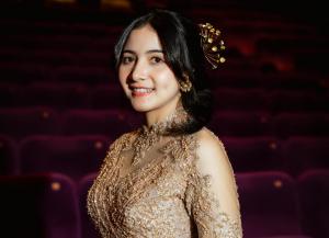 Bulan Sutena Jadi Diri Sendiri di Film Made in Bali, Bikin Baper