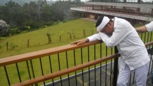 Detik-detik Tangis Gubernur Jabar Pecah Lihat Kerusakan Akibat Alih Fungsi Lahan di Kawasan Puncak