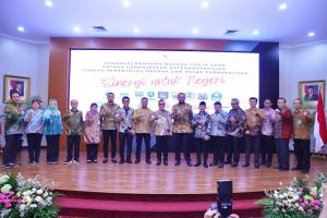 Kemnaker-Mitra Strategis Tandatangani 29 Naskah Kerja Sama, Wamenaker: Tak Berhenti pada Penandatanganan