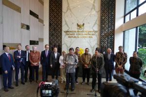 Perkuat Komitmen Percepatan Implementasi Just Energy Transition Partnership (JETP), Pemerintah Bentuk Satgas Transisi Energi dan Ekonomi Hijau