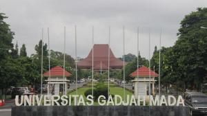 UGM Tegaskan Ijazah Jokowi Asli, Sofian Effendi Cabut Pernyataan Kontroversial