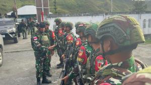 Jelang Purna Tugas, Danrem 173/PVB Kunjungi Pos-Pos Satgas Yonif 715/Mtl