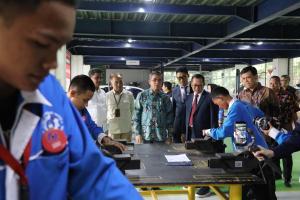 Lepas 1.500 Peserta Magang ke Luar Negeri, Menaker: Manfaatkan untuk Pengembangan Diri