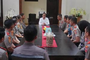 Peserta Sespimmen Polri Temui Jokowi di Rumahnya di Solo, Bahas Apa?