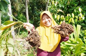 Sukses Bersama PNM Mekaar, Dirut Arief Mulyadi Apresiasi Semangat Siti Rofiah Ubah Warisan Jamu Tradisional Jadi Bisnis Modern
