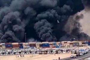 Hanya dalam Hitungan Detik, Pelabuhan Strategis Iran Meledak! 14 Tewas & Ratusan Luka