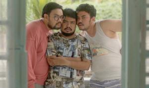 Kenalan Sama Tiga Kakak-Adik Absurd di Film GJLS: Ibuku Ibu-Ibu