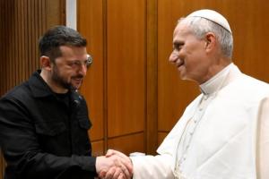 Paus Leo XIV Temui Presiden Zelensky Usai Misa Pelantikan, Soroti Perang Ukraina dan Serukan Perdamaian