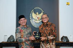 Dukung Pengentasan Kemiskinan, Menteri Dody Ajak Bupati Lima Puluh Kota Sinergi Bangun Sekolah Rakyat