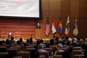 Jadi Pembicara Utama di Universitas Stanford, Menko AHY Paparkan 3 Strategi Dorong Kemakmuran Inklusif dan Berkelanjutan