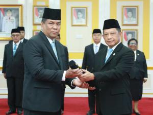 Lantik Halilul Khairi Jadi Rektor, Mendagri: Berharap IPDN Jadi Agen Perubahan untuk Pengembangan ASN