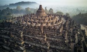 Ini Kata Menbud Fadli Zon Soal Isu Pemasangan Eskalator di Candi Borobudur