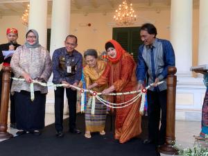 Akulturasi Budaya Warnai Pameran Wastra Langka di Museum Tekstil Jakarta