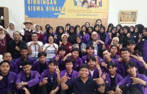 Yayasan Dana Bantuan Bina Siswa Tak cuma di Sekolah