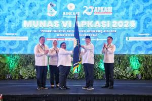 Tutup Munas VI APKASI, Ketua Umum Bursah Zarnubi Diharapkan Bisa Memberi Kontribusi Pemikiran Baru