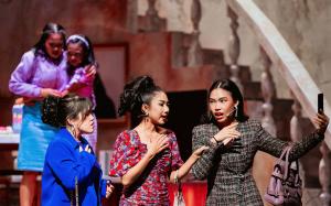 Panggung Musikal Keluarga Cemara, Menyentuh Hati Merangkul Orang Tersayang