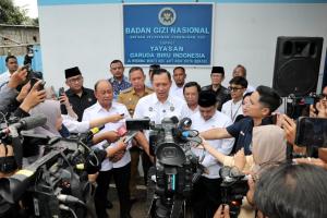 Baru Tiba di Indonesia, Menko AHY Langsung Tancap Gas Resmikan Infrastruktur SPPG di Bekasi