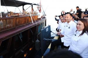 Tinjau Pelabuhan Donggala, Menko AHY Tegaskan Pentingnya Infrastruktur Transportasi Laut untuk Dorong Pertumbuhan Kawasan