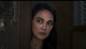 Cermin Misterius yang Menjebak Luna Maya Bersama Christine Hakim, Film Horor Sukma 
