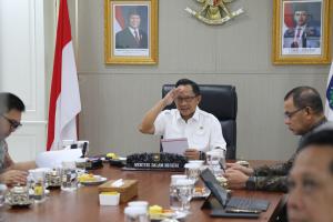 Mendagri Minta Kepala Daerah Hadir dan Simak Arahan Presiden Saat Launching Kopdeskel Merah Putih