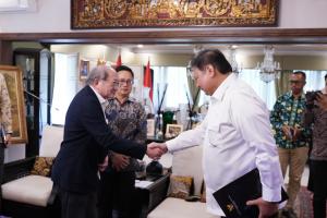 Tingkatkan Kerja Sama di Bidang Energi Hijau dan Transisi Energi, Menko Airlangga Dorong Pengembangan Portofolio Investasi Temasek Holdings di Indonesia